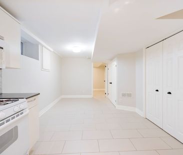For Lease - 1041 St Clarens Avenue Unit# Basement, Toronto, Ontario - Photo 3