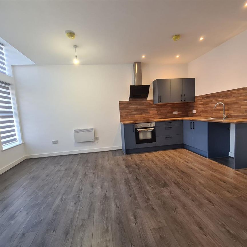 Bradshawgate, Leigh, Wigan, Wigan WN7, London - Photo 1