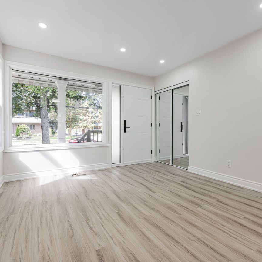 For Lease - 225 Essex- Entire House Avenue, Richmond Hill, Ontario - Photo 1