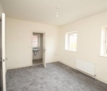 35 Lynn Hall Lane, Bangor, BT19 1GX - Photo 3