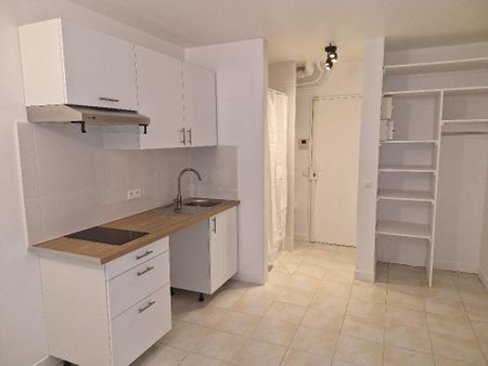 A LOUER STUDIO 17.57m² 92200 NEUILLY SUR SEINE - Photo 4