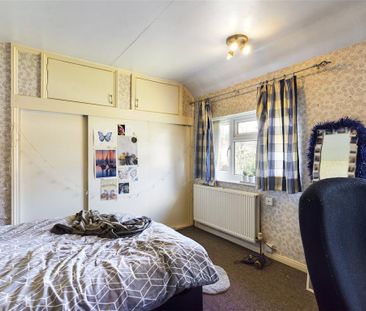 6 bedroom end of terrace house to rent - Photo 3