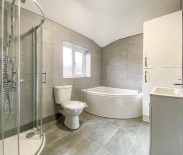 3 bedroom semi-detached house to rent - Photo 1