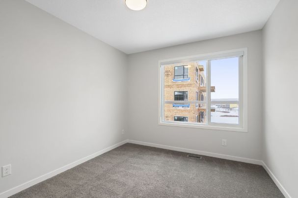 114-42 Cranbrook Common Se - Photo 1