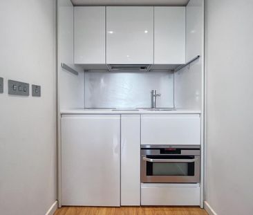 Studio to rent - Photo 6