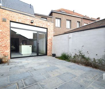 Gerenoveerde woning met 3 slaapkamers en fietsenberging. - Foto 6