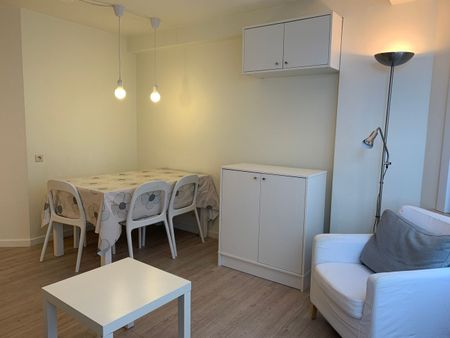 Instapklaar en gemeubeld 2-slaapkamer appartement met zijdelings zeezicht - Foto 5