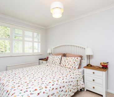 3 bedroom house to rent Rothley Chase, Haywards Heath, RH16 - Photo 3