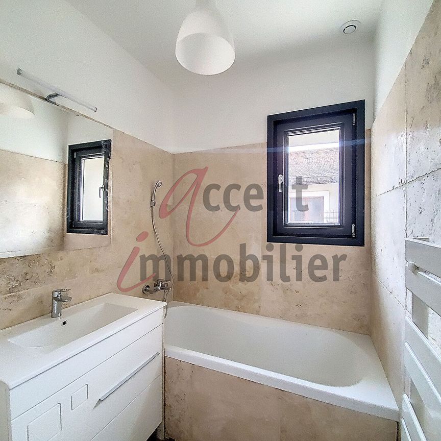 Noves : Appartement T4 avec 3 chambres, résidence avec parking, - Photo 1