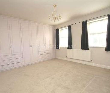 Macleod Road, Winchmore Hill, N21 - Photo 2