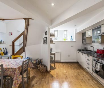 2 bedroom flat to rent - Photo 6