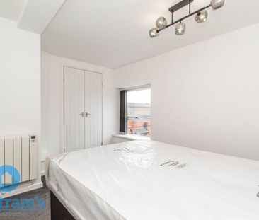 2 bed Flat for Rent - Photo 5