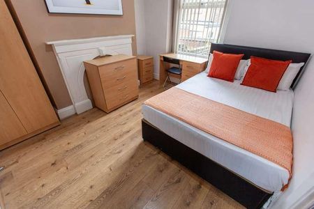 Deane Road, L7 - Photo 2