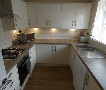 3 bedroom detached house to rent - Photo 3