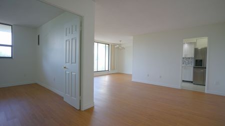 For Lease - 301 Prudential Drive Unit# 407, Toronto, Ontario - Photo 3