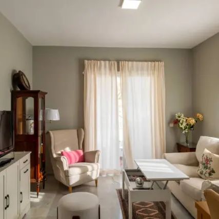 Piso en alquiler en Calle de La Santa María - Photo 1