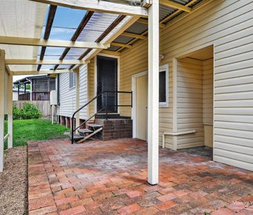 Spacious Family Living in Prime Taree West Location” - Photo 3
