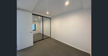 Modern Living in the Heart of Malvern East - Photo 2