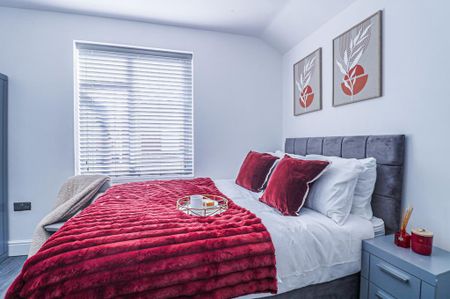 1 bedroom in a house share to rent - Photo 3