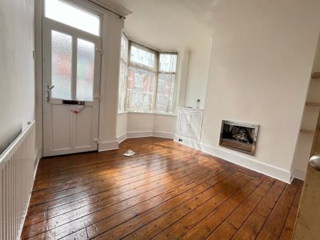 2 bedroom terraced house to rent - Photo 2