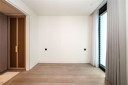 Hanover Square, W1S - Photo 3