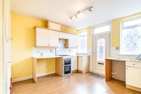 Woodlea Mount, Leeds - Photo 2