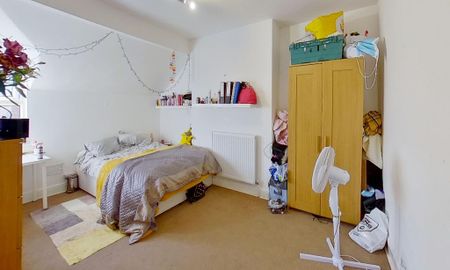 4 bedroom house to rent - Photo 3