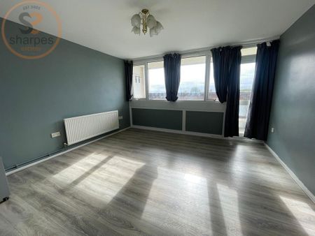 3 bedroom flat to rent - Photo 2