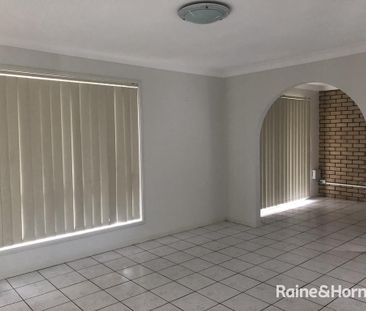 Two-Storey Family home - Photo 3