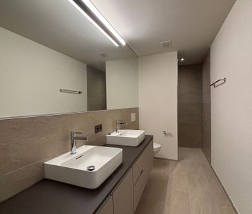 ERSTBEZUG: Grosszügige 4.5-Zimmer-Wohnung mit 41m2 Balkon - Photo 6