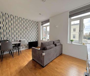 Clarence Street, Staines-upon-thames, Surrey, TW18 - Photo 1