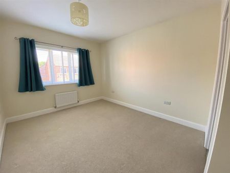 5 bedroom detached house to rent - Photo 4