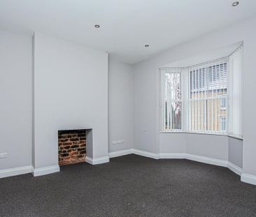 4 bedroom detached house to rent - Photo 2