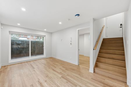 For Lease - 514 Roosevelt Avenue Unit# #C, Carlingwood - Westboro and Area, Ontario - Photo 3