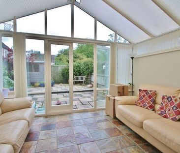 3 bedroom semi-detached house to rent - Photo 2