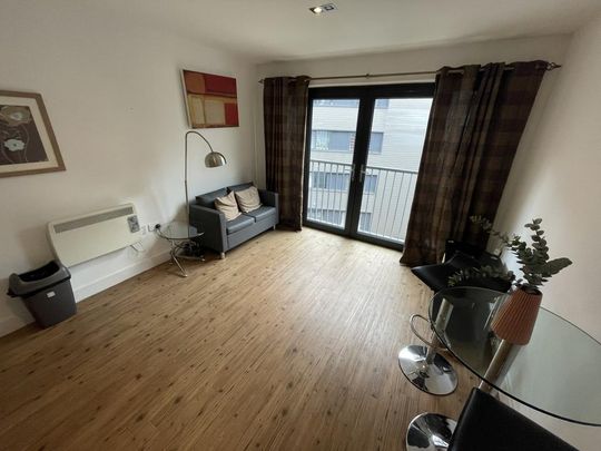 Studio to rent - Photo 1