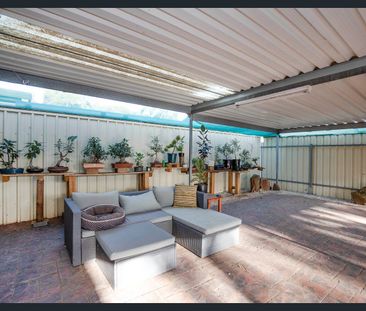 Flexible Family 3 bedroom home with huge entertaining area located ... - Photo 6