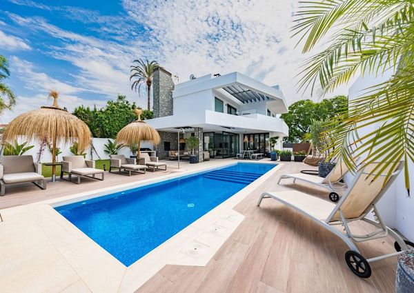 5 bedroom luxury Villa for rent in San Pedro de Alcántara, Spain