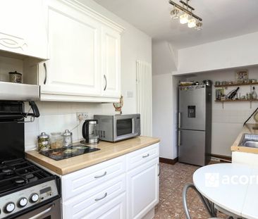 Flat to rent - Moremead Road, Catford, SE6 - Photo 6