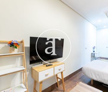 Monthly rental Studio apartment with balcony in the center of Madrid - Photo 2