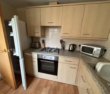 2 Bed Flat, Riverside Drive, AB11 - Photo 2