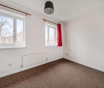 2 bedroom semi-detached house to rent - Photo 5