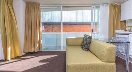 The Resolute Twins - Photo 2