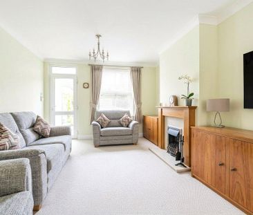 2 bedroom semi-detached house to rent - Photo 5