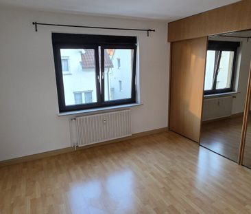 Schöne, gepflegte 3-Zimmerwohnung, EBK, modernes TL-Bad - Photo 2
