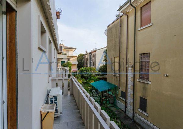 APPARTAMENTO COMPLETAMENTE RISTRUTTURATO