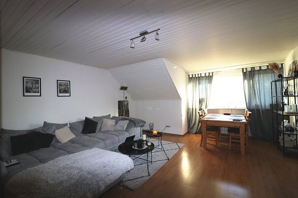 *HERRLICHE 2-ZIMMER-PERLE MIT BALKON* 2. Etage, in ruhiger Lage von Duisburg-Röttgersbach - Photo 1