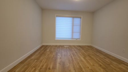 119 Superior Dr, Amherstview, ON K7N 0E5 - Photo 2