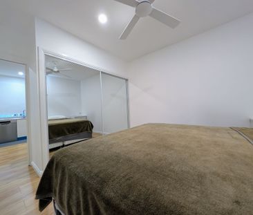 Fully Furnished Home, a short walk to Lake MacQuarie & Cams Wharf T... - Photo 4