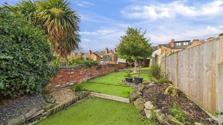 2 bedroom terraced house to rent - Photo 5